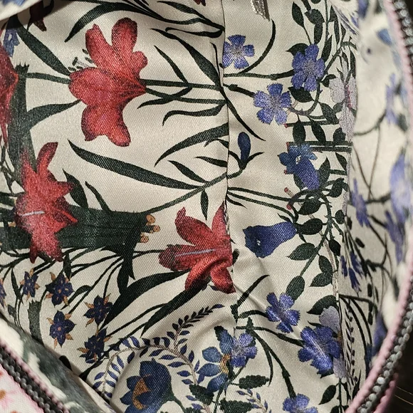 Gucci Pink Women's Bag with Gold Chain - Picture 13 of 13